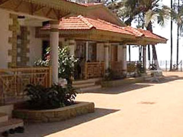 Golden Swan Beach Resort Murūd Buitenkant foto